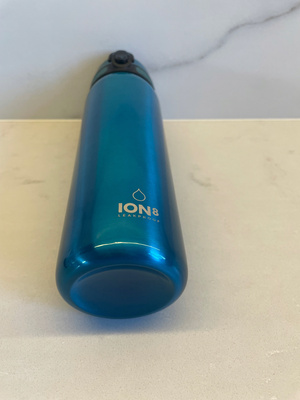 Bidon Ion8 600 ml OUTLET