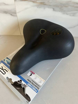 SIODEŁKO ROWEROWE Fischer SELLE ROYAL CZARNE Elastomer OUTLET