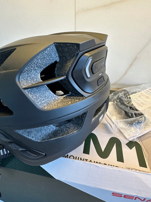 Kask rowerowy Sena M1 intercom r. M 55-59 cm WADA OPIS OUTLET