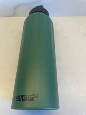 Butelka SIGG 1500 ml odcienie zieleni z defektem